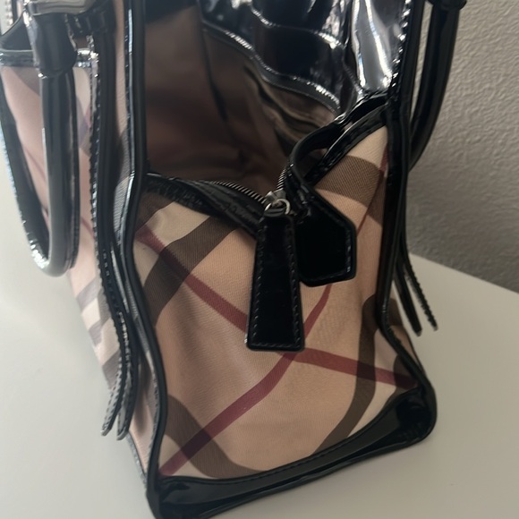 Large authentic Burberry bag - Picture 4 of 10